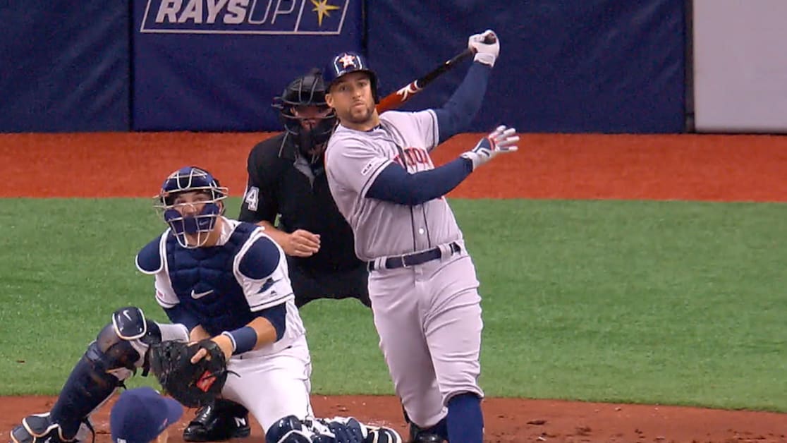 Springer impulsa tres con HR