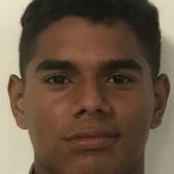 Foto de la cabeza de Juan Olmos