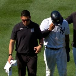 Gleyber Torres injury: Yankees infielder exits after pickoff