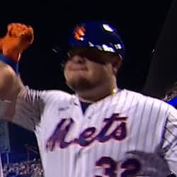 Pete Alonso crushes three-run HR, 07/24/2022