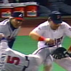 1991 WS Gm2: Hrbek lifts Gant off the bag for the out 