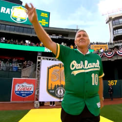 A's unveil jersey patch honoring Ray Fosse