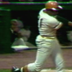 1971 ASG: Clemente hits a solo home run in the 8th 