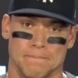 Aaron Judge on approach at plate, 04/30/2021