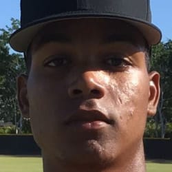 Foto de la cabeza de Braylin Tavera