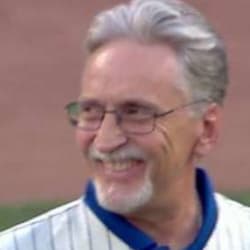 Mantle's sons throw first pitch, 06/24/2016