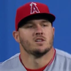 Mike Trout's leaping catch, 04/29/2022