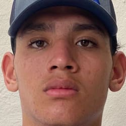 Foto de la cabeza de Anthony Gutierrez