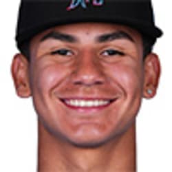 Photo headshot of Andres Valor