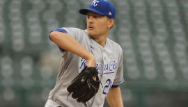 Kansas City Royals' Mike Montgomery pitches to a Detroit Tigers