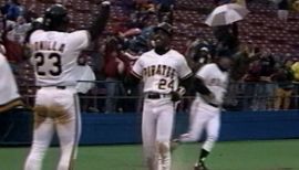 1991 NLCS Gm7: Van Slyke makes diving catch in center 