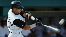 MLB Baseball: Mike Lowell heats up late