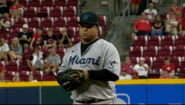 Willians Astudillo acts like he is going to charge the mound after