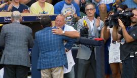 Jim Gantner surrounded by a couple HOFers. He didn't have the bat they did,  but his .274 career average was no joke. He was also a very good fielder at  2nd 