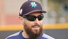 Dustin Ackley traded to New York Yankees from Seattle Mariners - ESPN