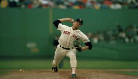 Distant Replay: The night Pedro Martinez beat Roger Clemens in duel for the  ages - The Athletic