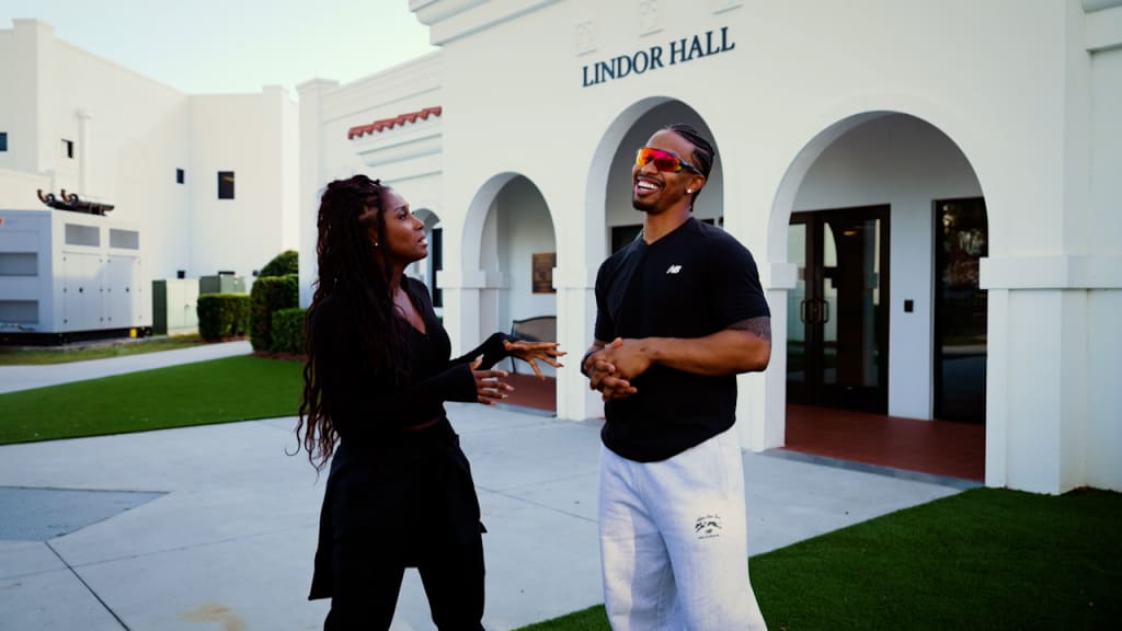 Francisco Lindor visits Lindor Hall at Montverde Academy