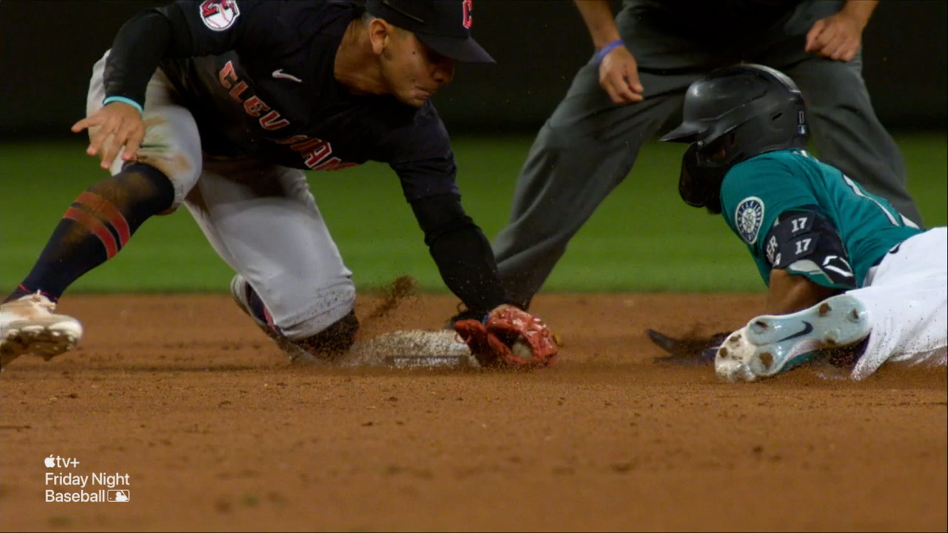 Haniger's nifty slide at second