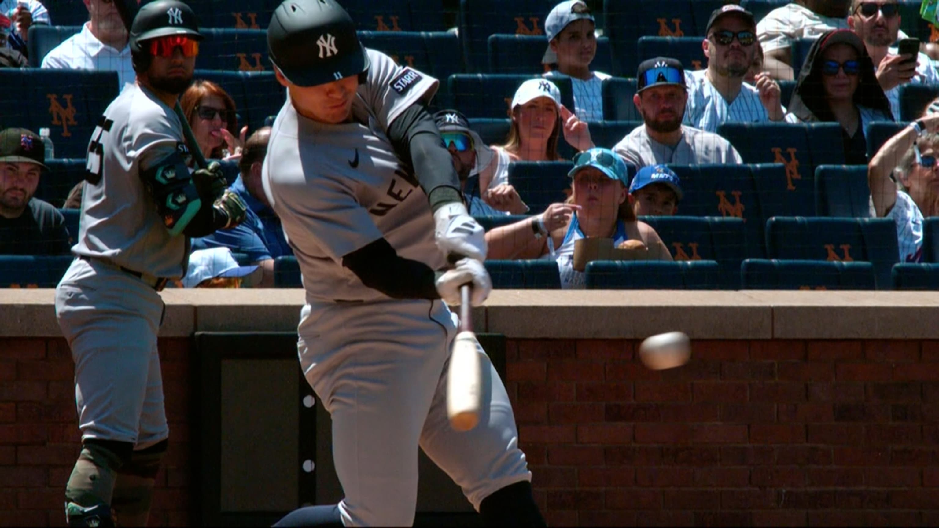Anthony Volpe batea un doble, su primer hit de 2026