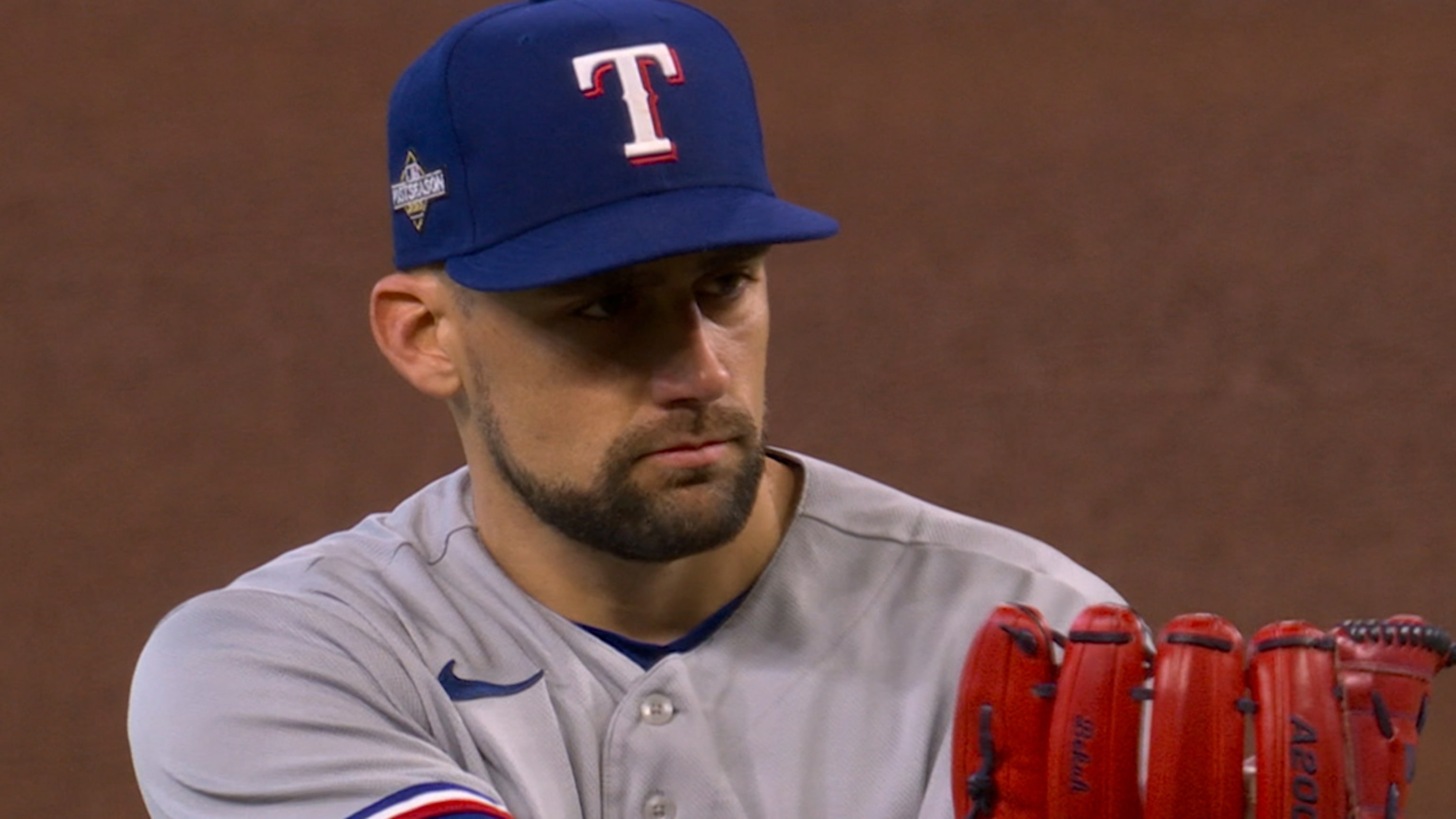 Pitcher Nathan Eovaldi, Rangers agree to 2-year deal