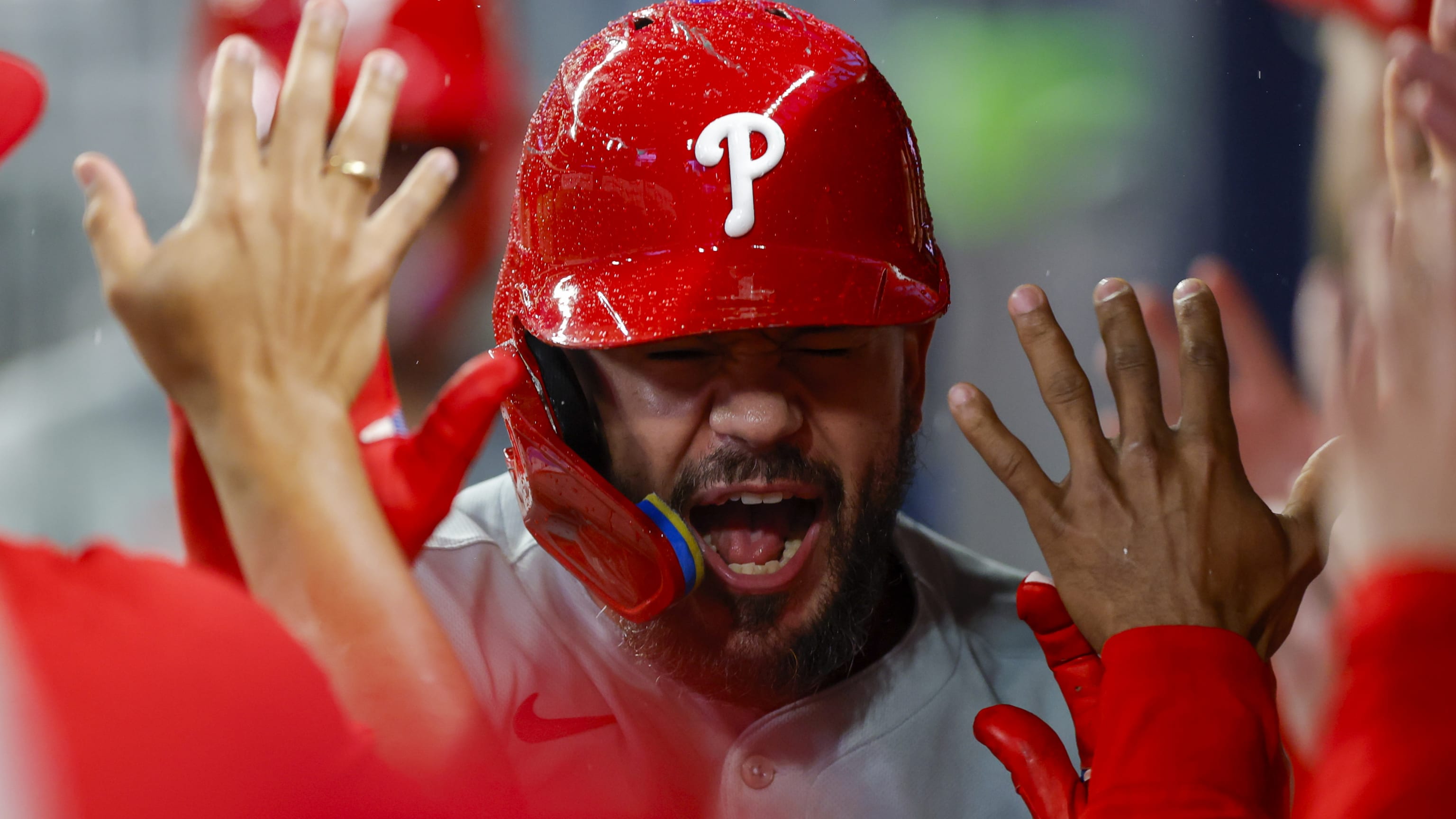 Los Filis anotan 6 en la 3ra entrada