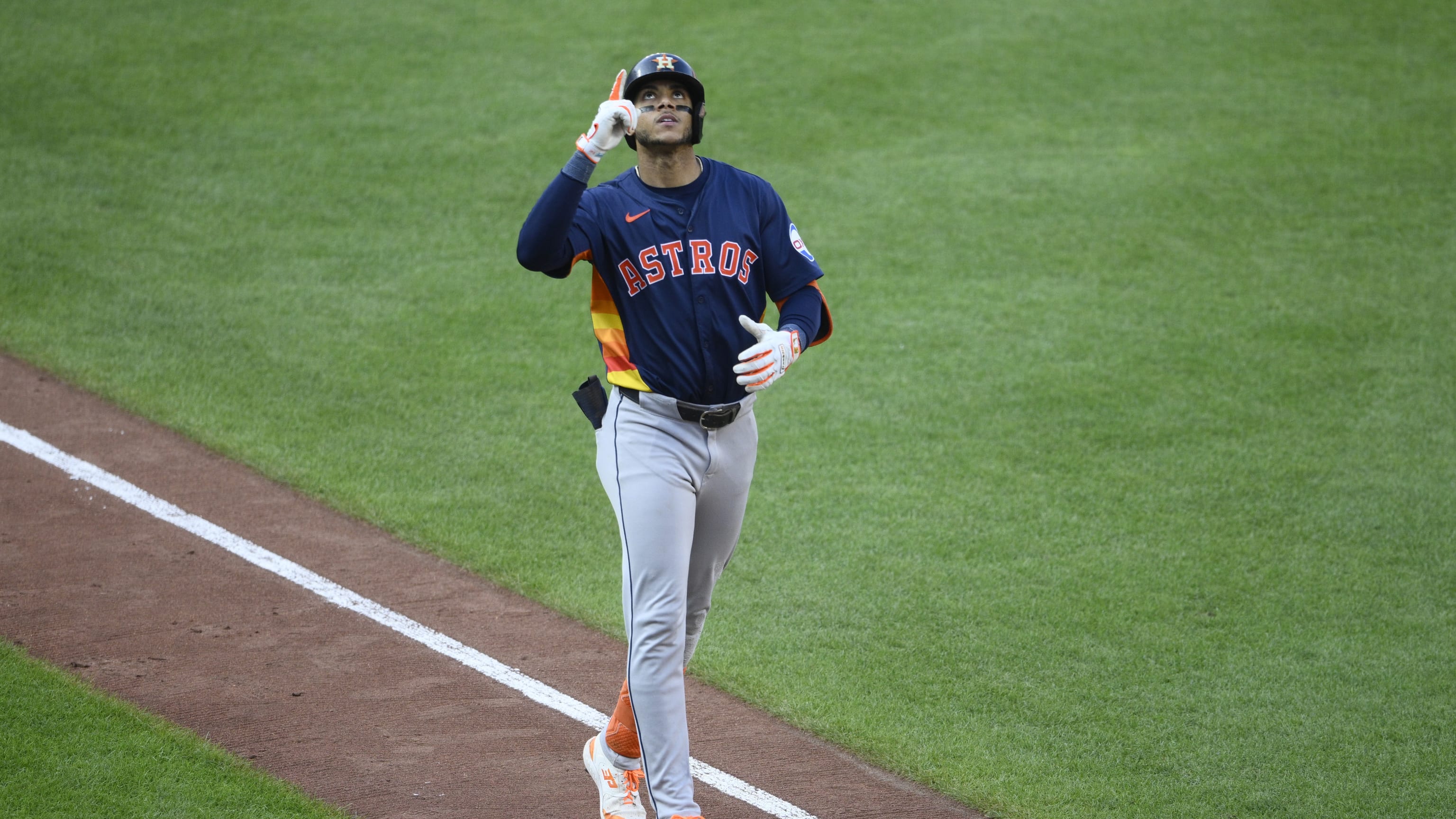 Jeremy Peña's solo homer (14)