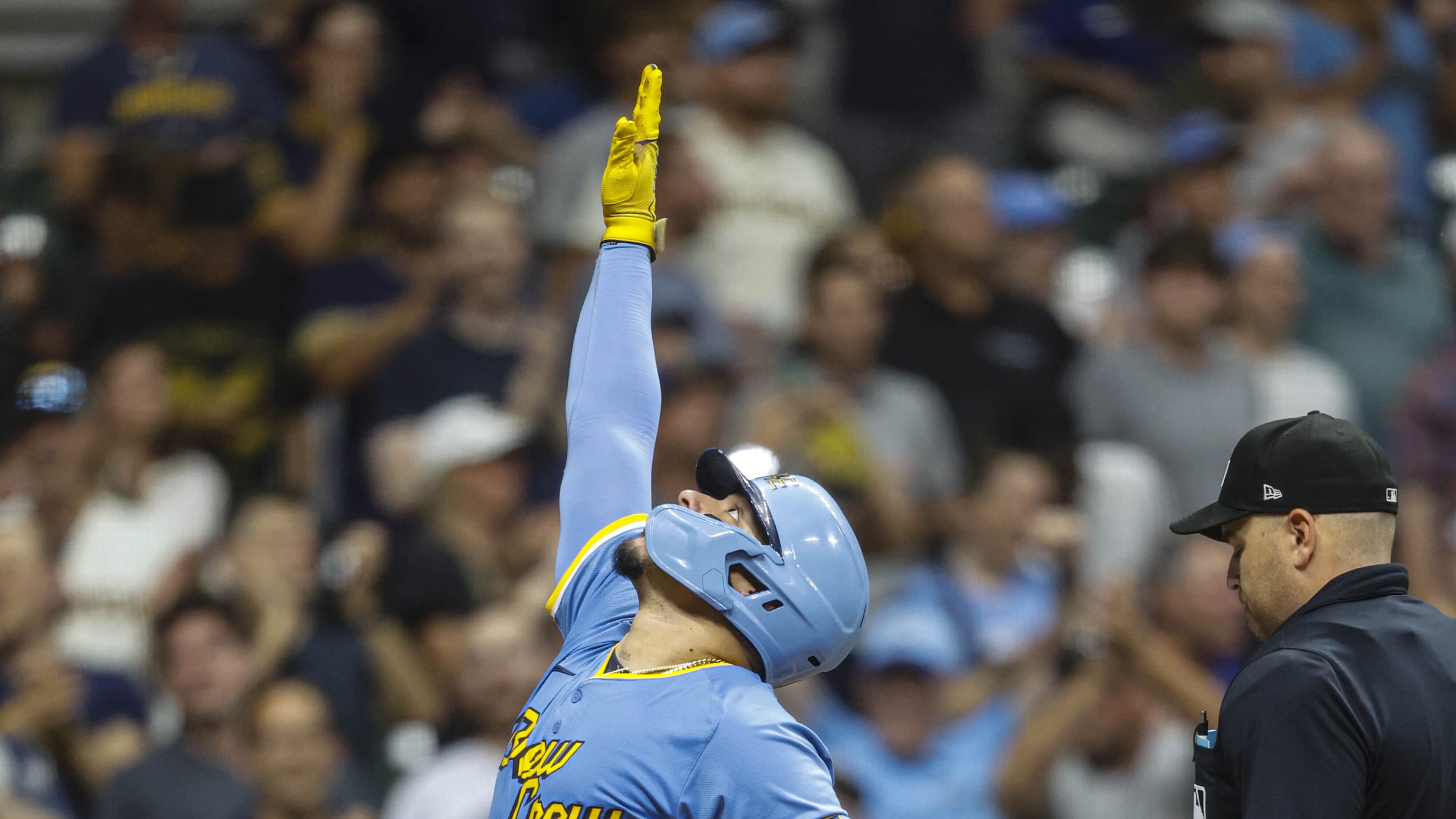William Contreras pega 4 hits