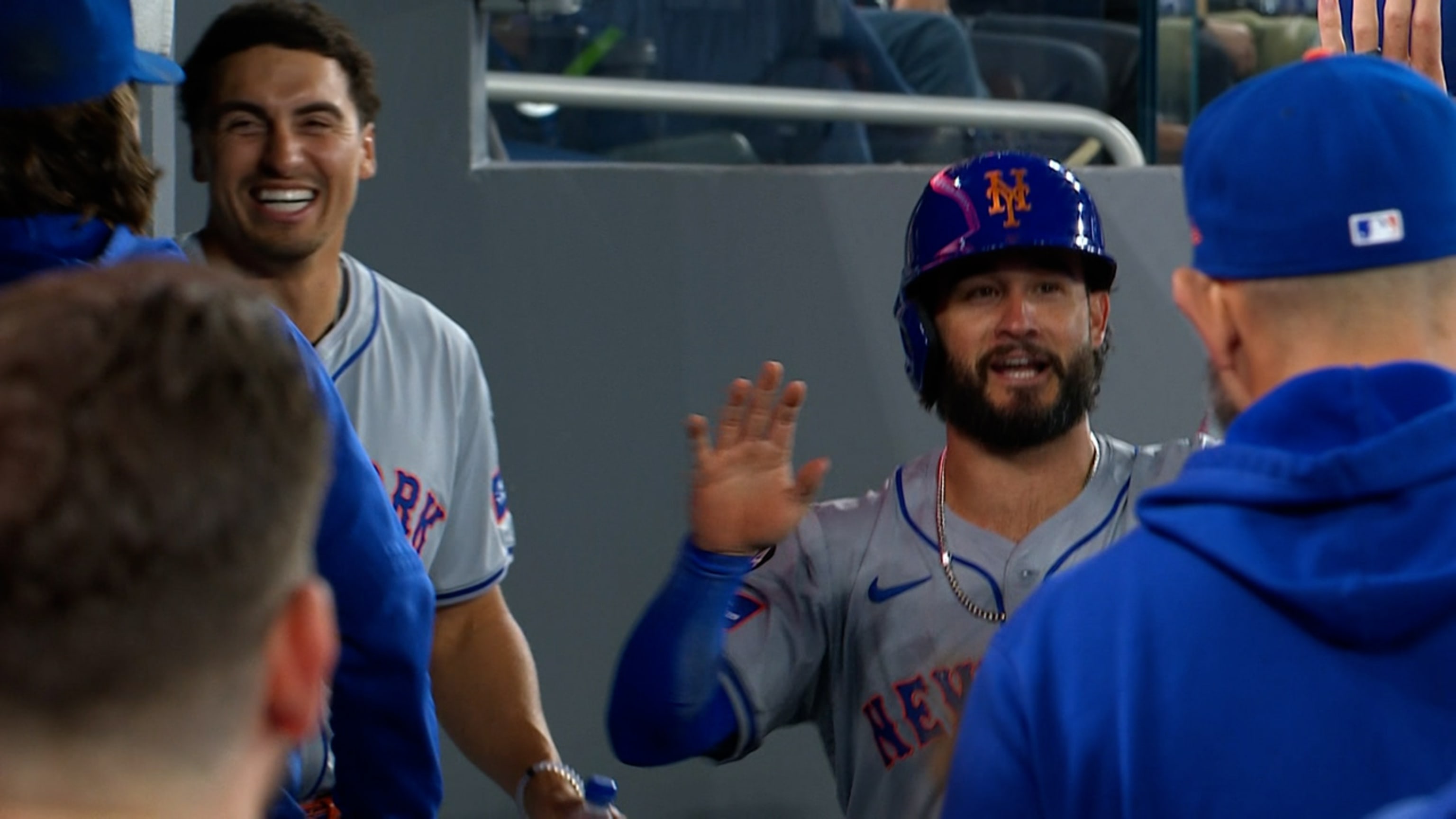 Álvarez pone a los Mets arriba