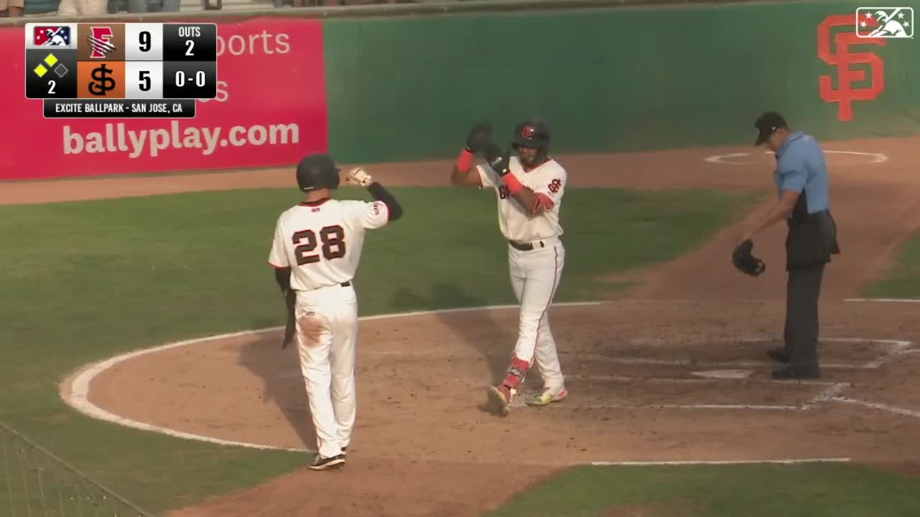 Aeverson Arteaga crushes 3-run HR