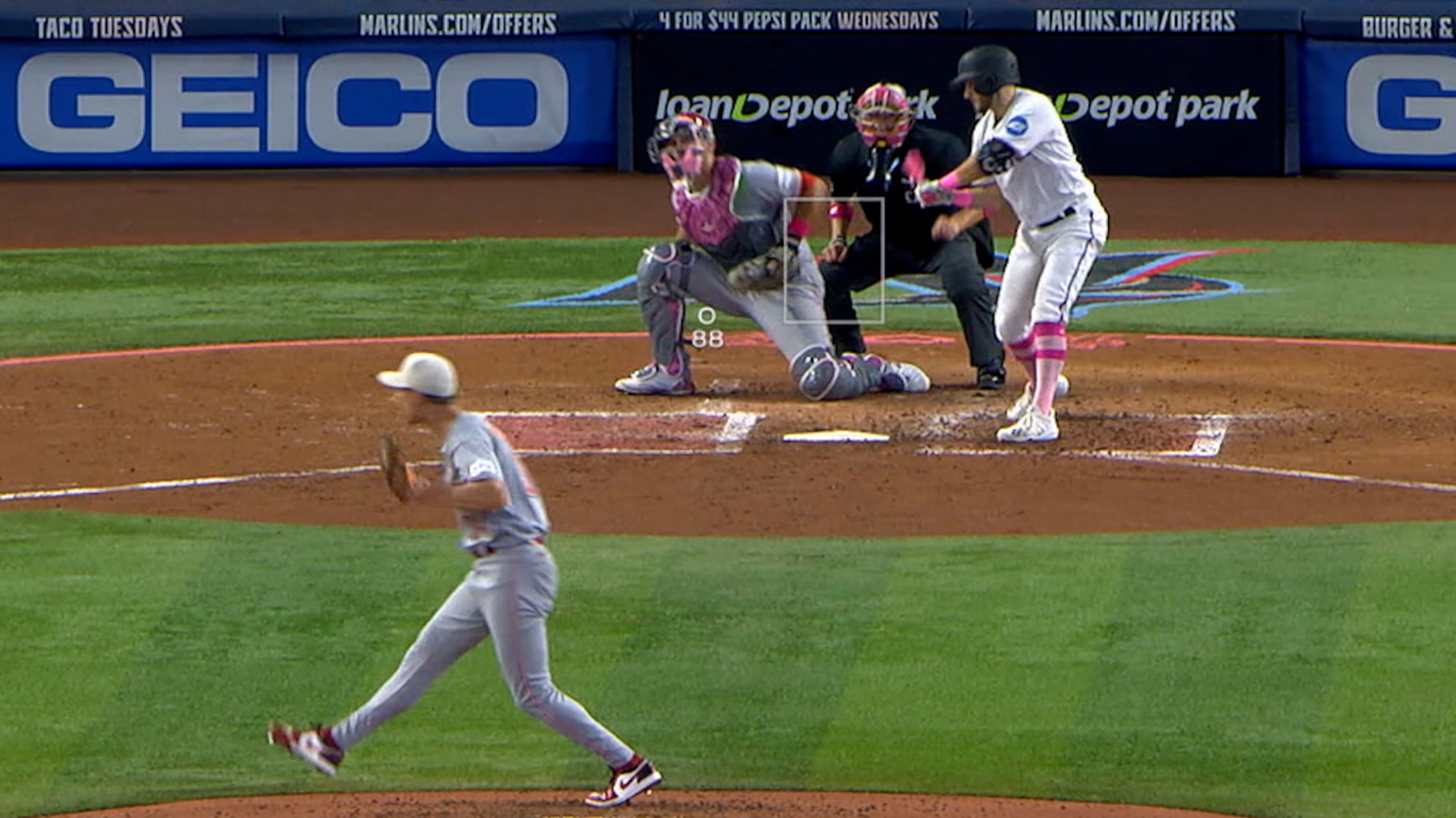 Weaver K's Hampson to escape a jam