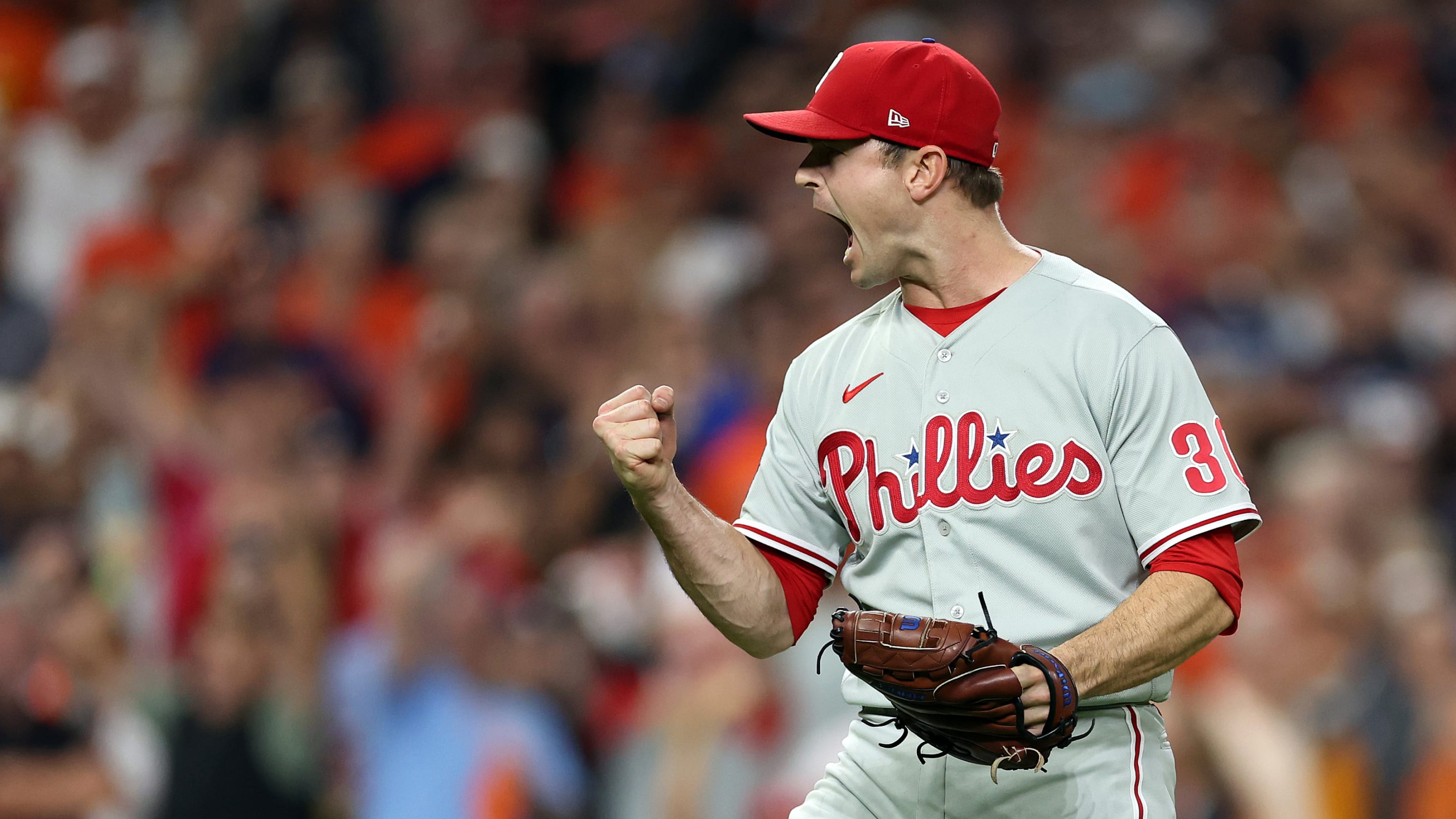 David Robertson looking to help Rangers repeat as World Series champions