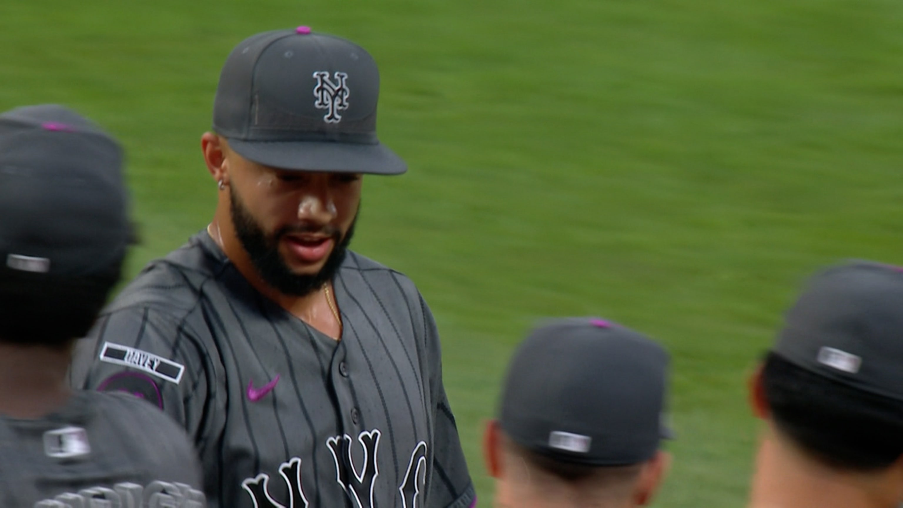 Devin Williams asegura la primera victoria de Andy Green