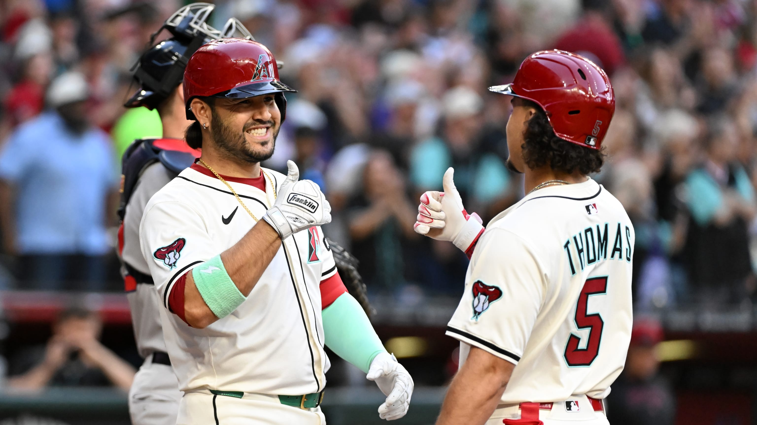 Eugenio Suárez pega 2do HR del juego