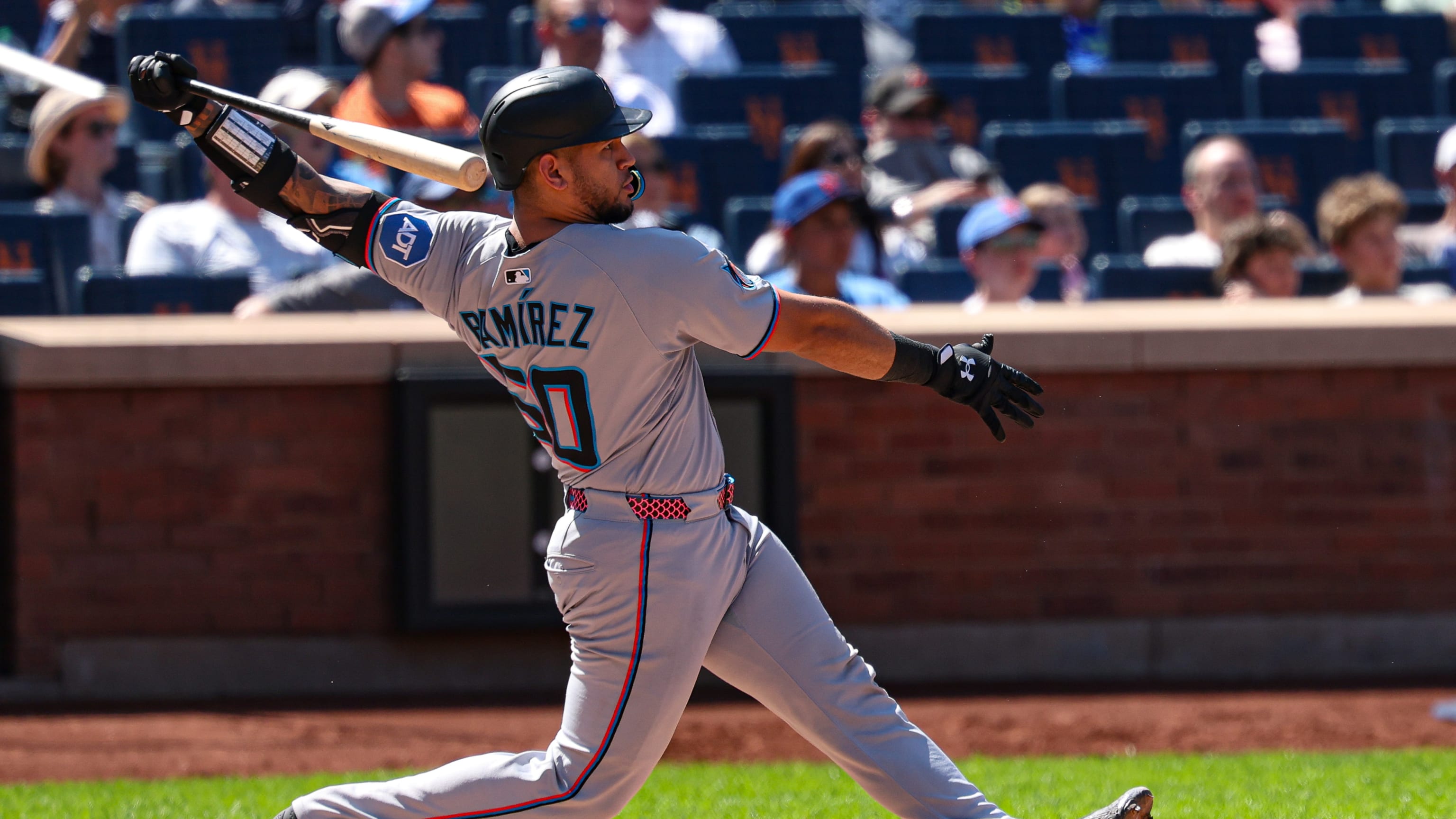 【7月SALE】Majestic Mets ジャケット　MLB 千賀滉大 7月SALE】Majestic Mets ジャケット MLB 千賀滉大 - メルカリ