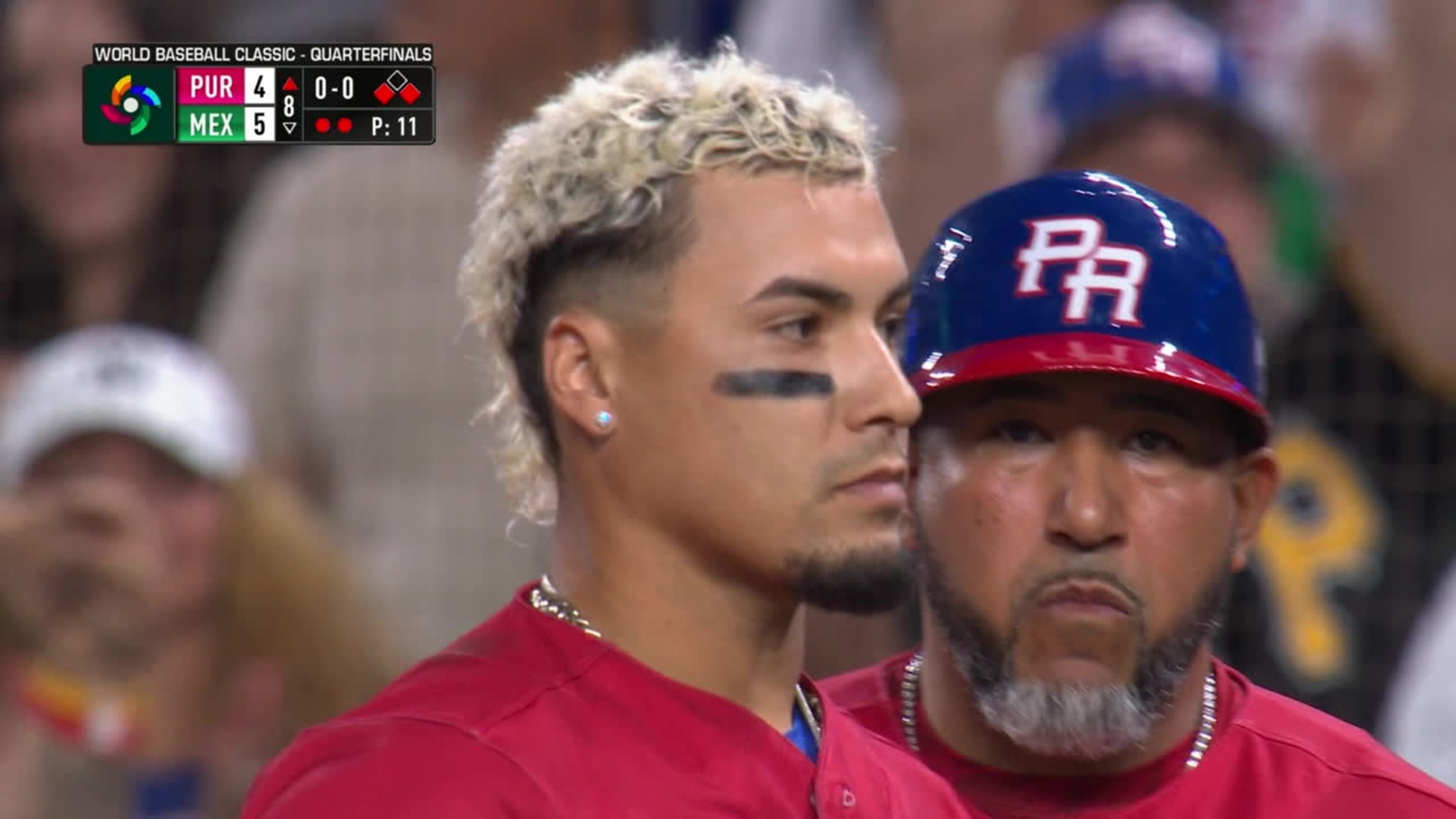 Javier Báez conecta tres hits