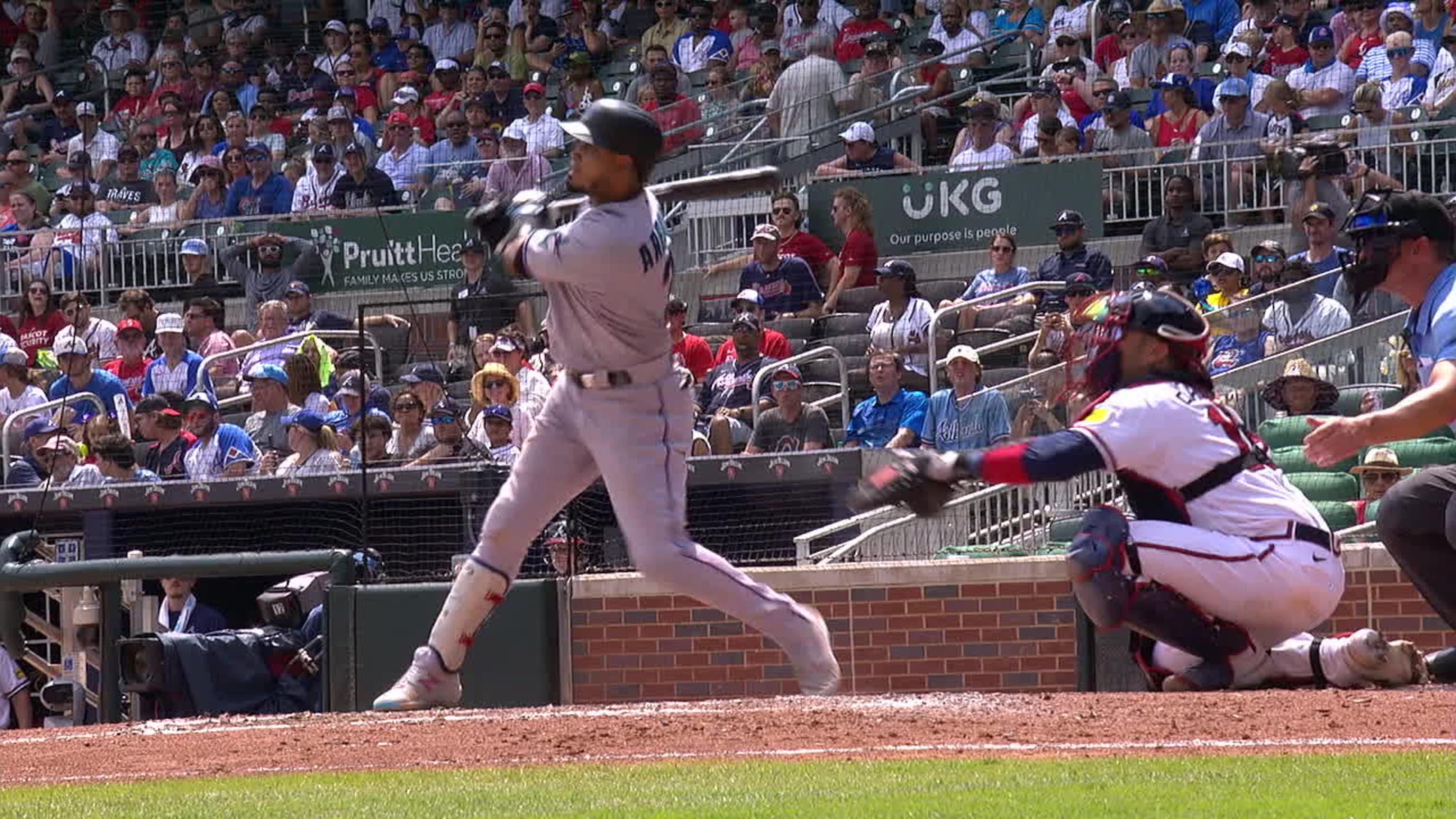 Arráez produce con sencillo