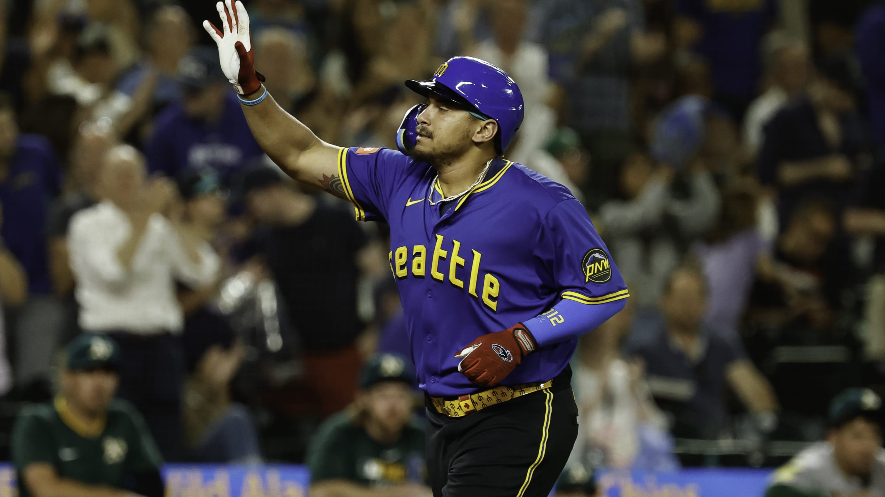 Josh Naylor's 100th career homer (16)