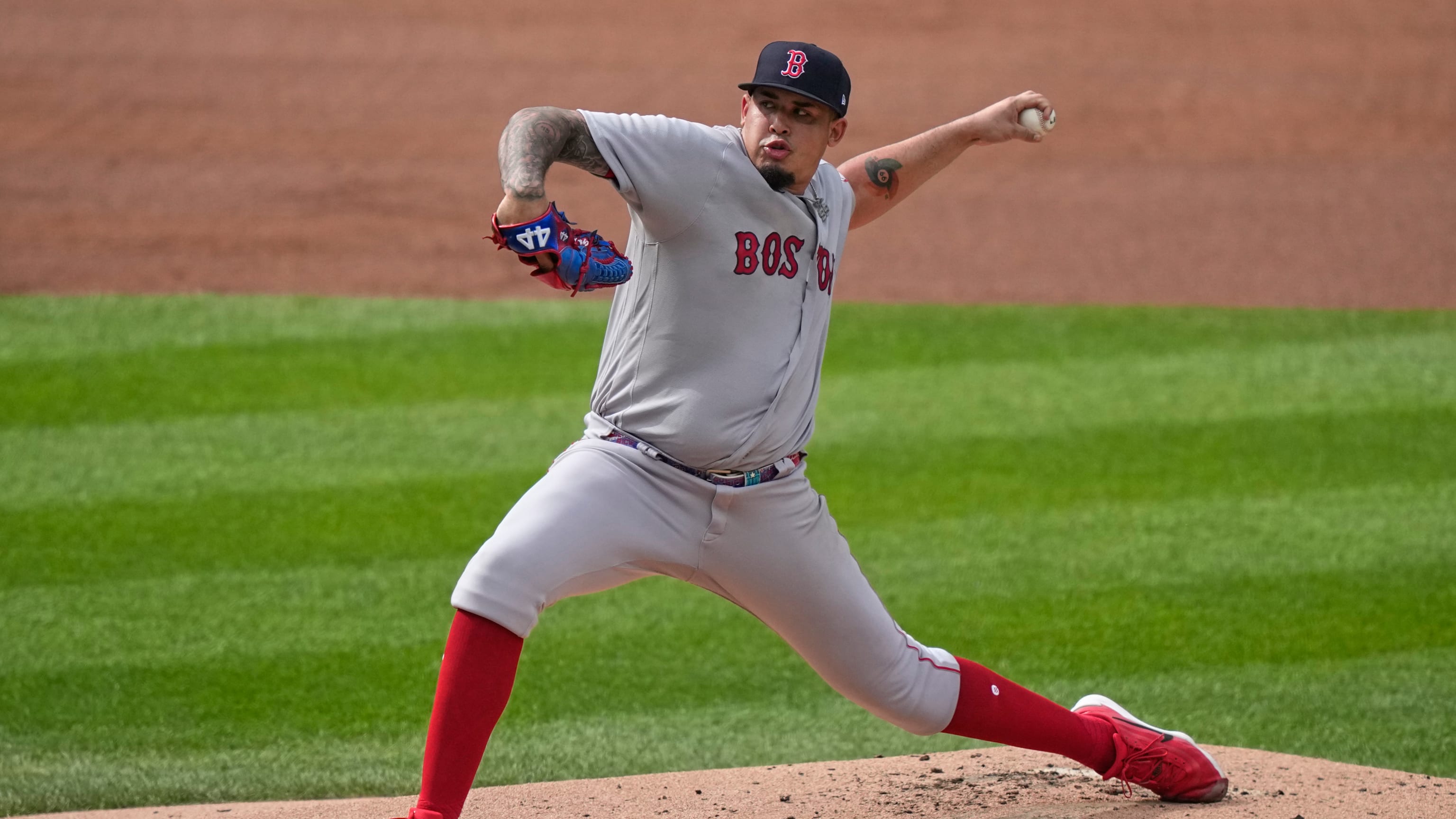 Eduardo Rivera poncha a Jorge Polanco 