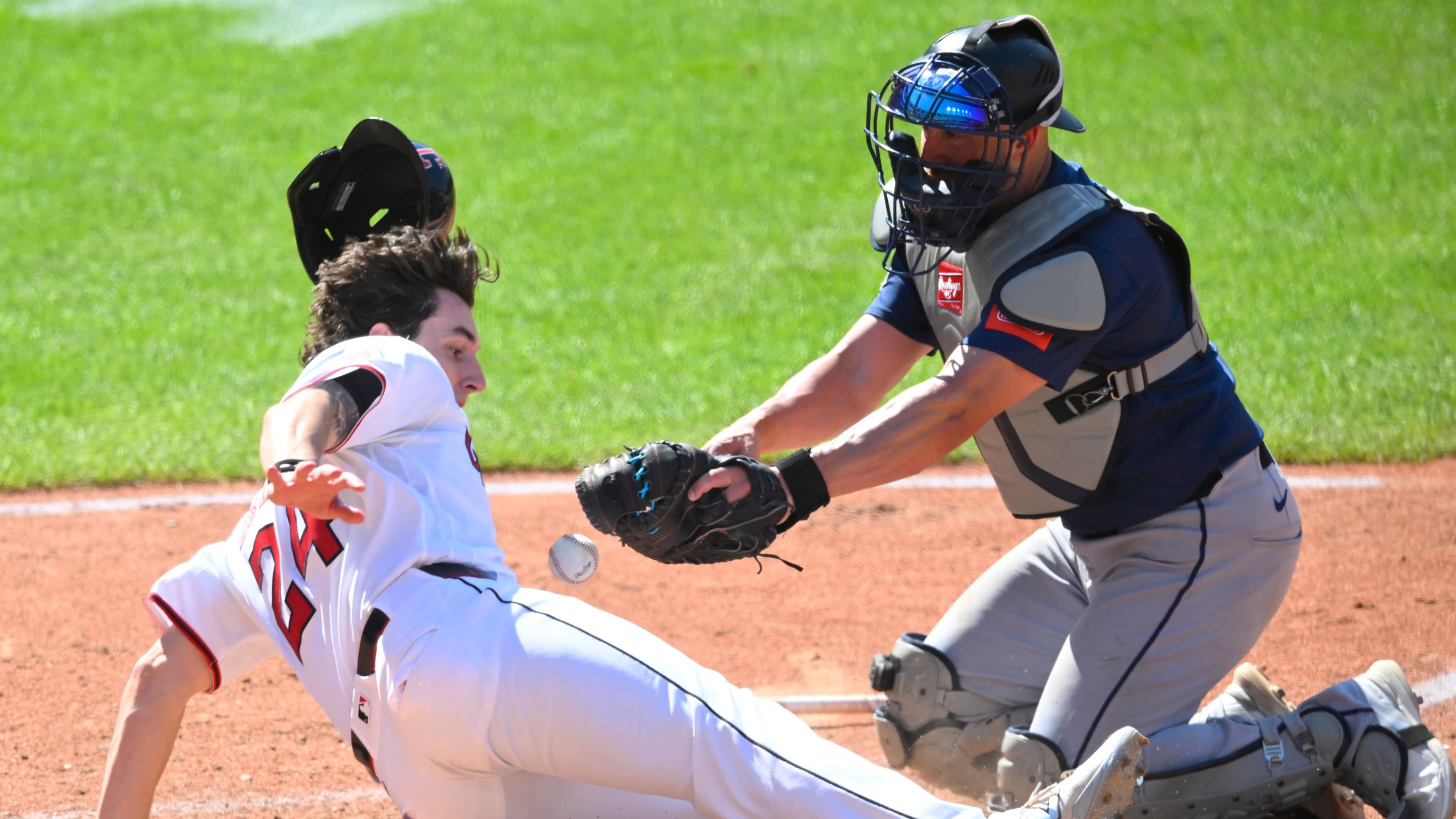 Guardians score five runs in bottom of the 8th (MLB.com)