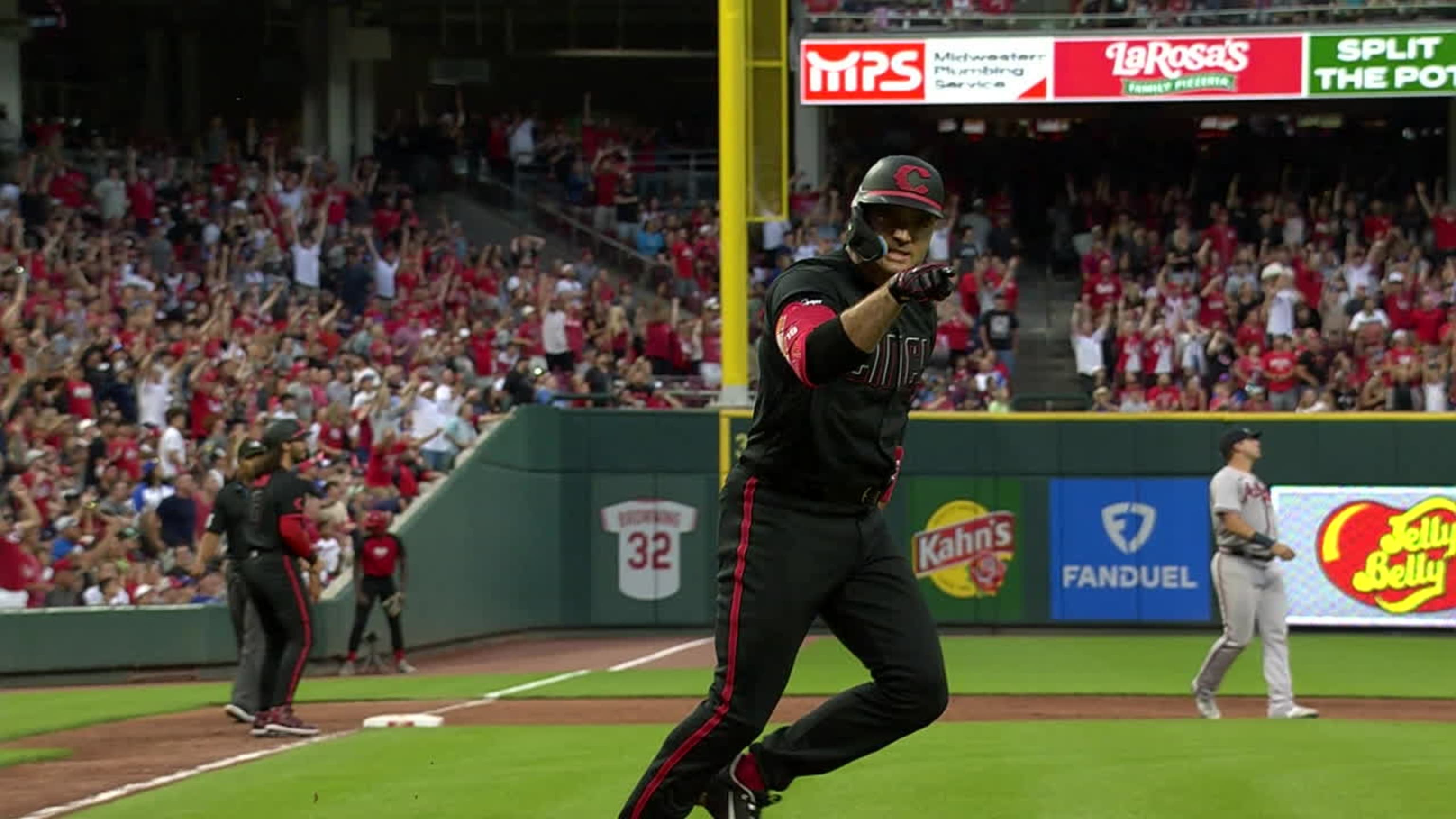 Votto produce 3 con jonrón