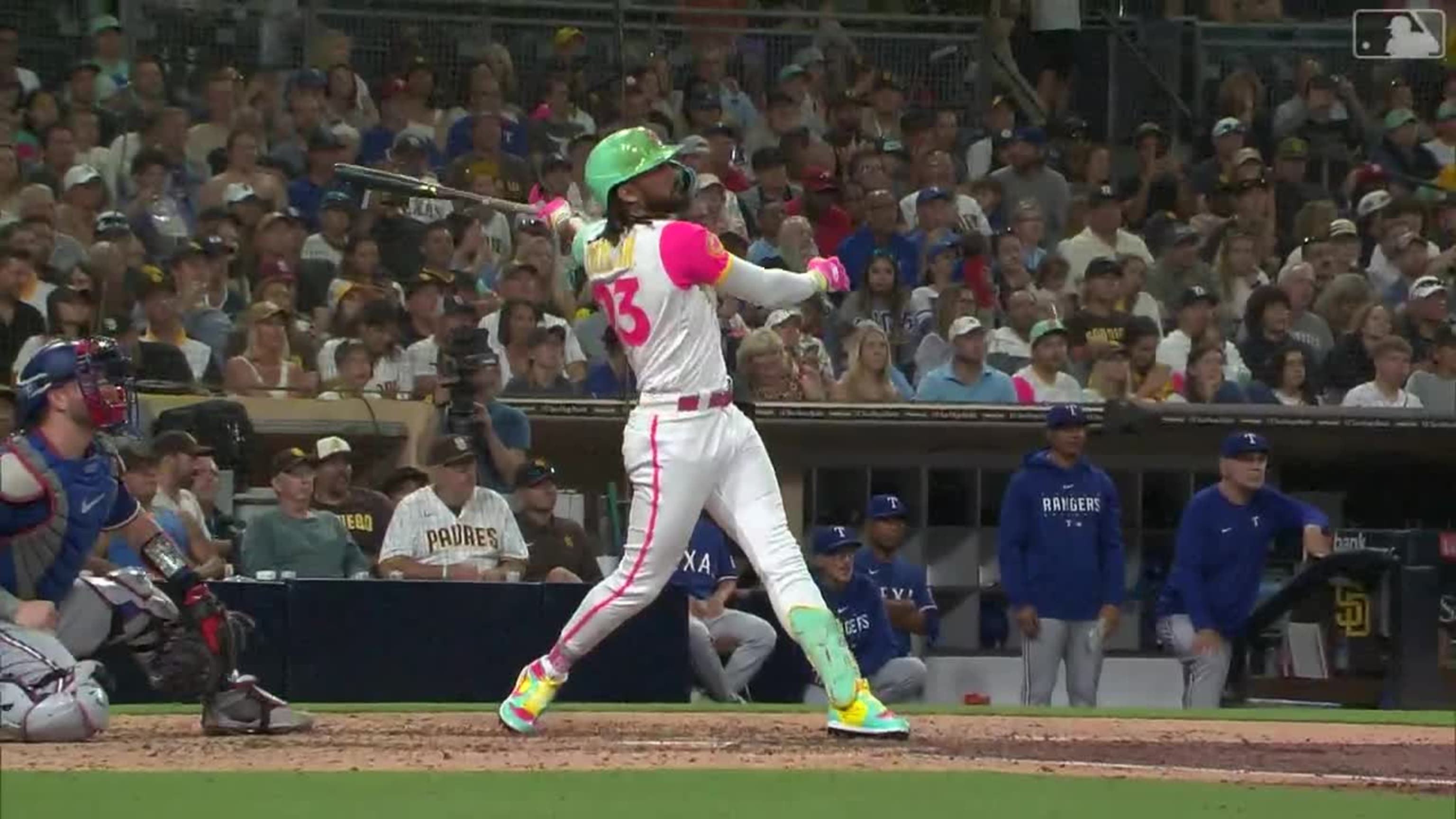 Tatis Jr.'s solo homer (18)