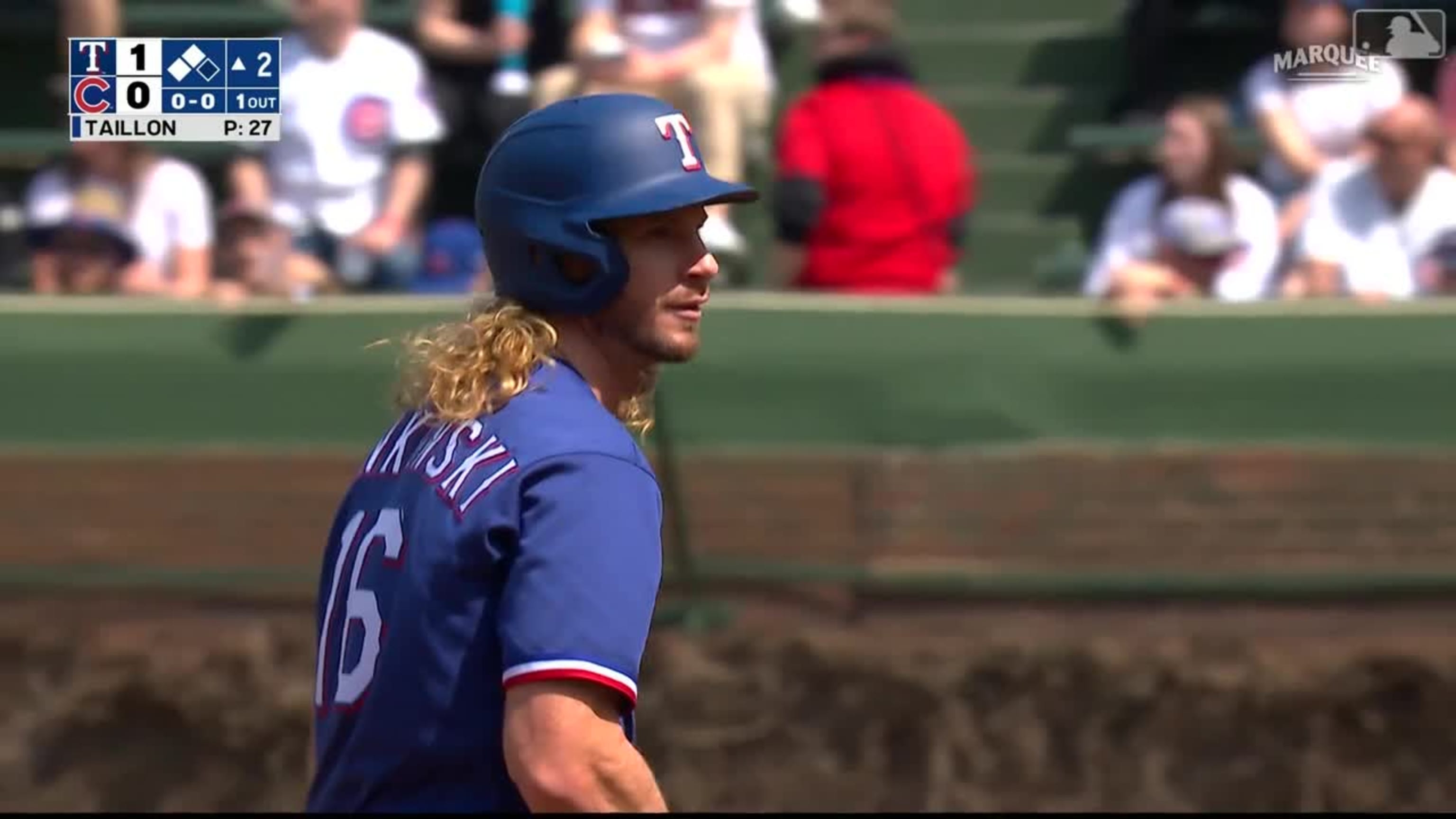 Bubba Thompson provides big hits in Rangers' win