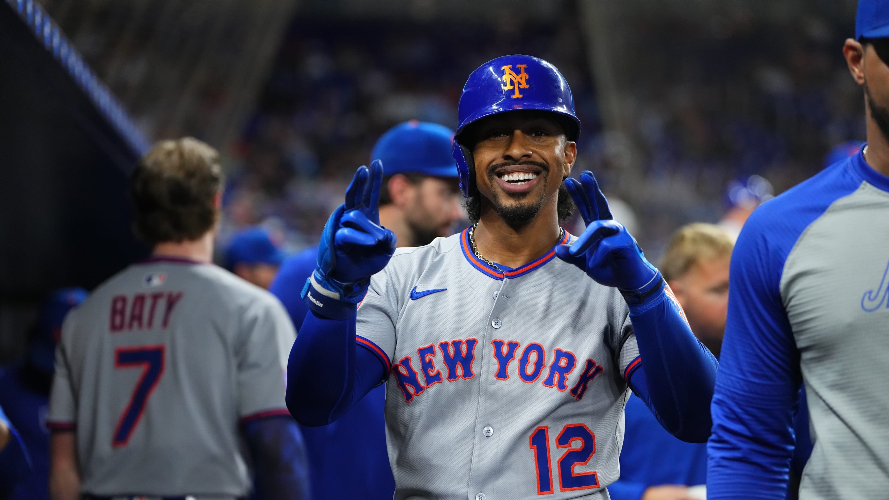 Mets lose opener to Marlins, fall behind Reds in Wild Card race