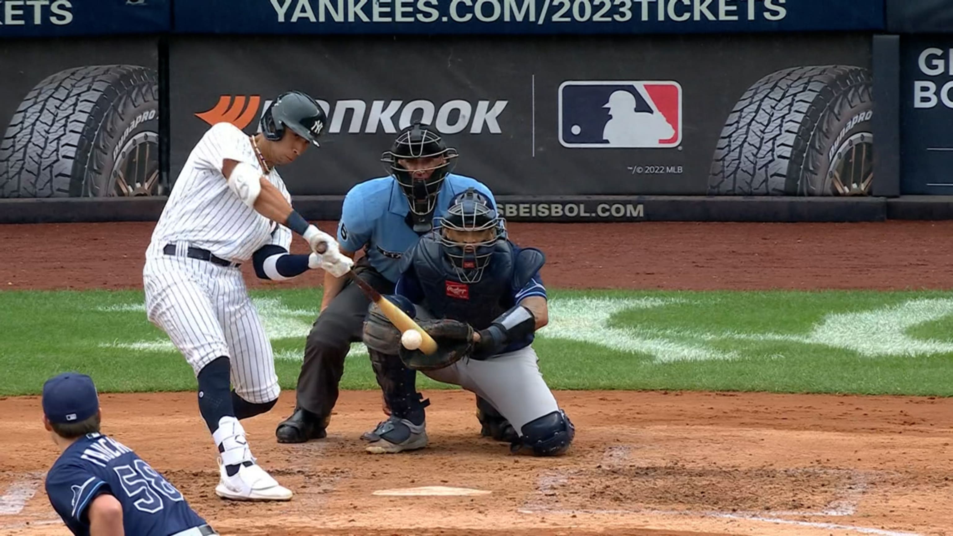 Gleyber Torres hits clutch pinch-hit two-run double