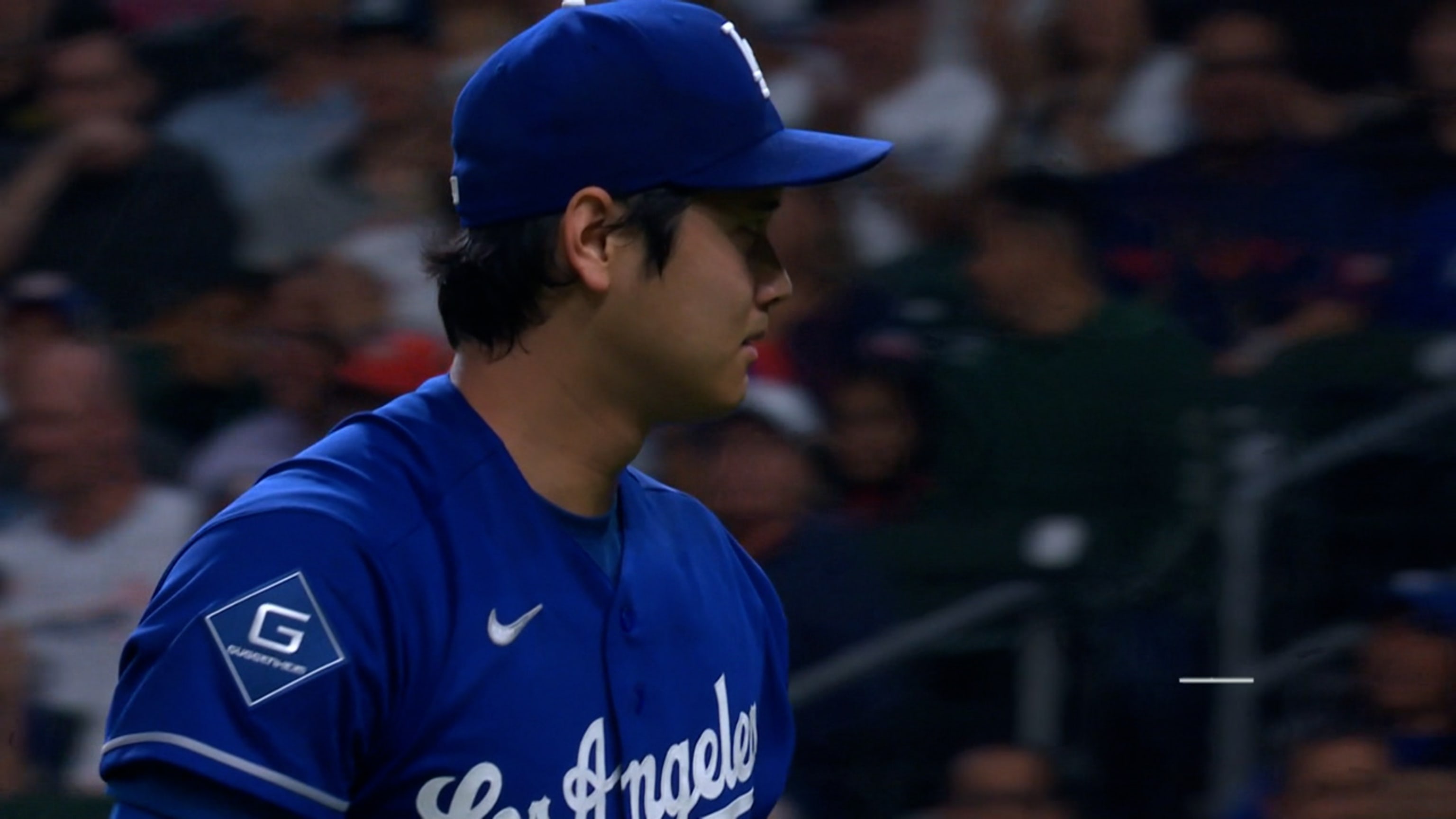 Shohei Ohtani escapa de un aprieto