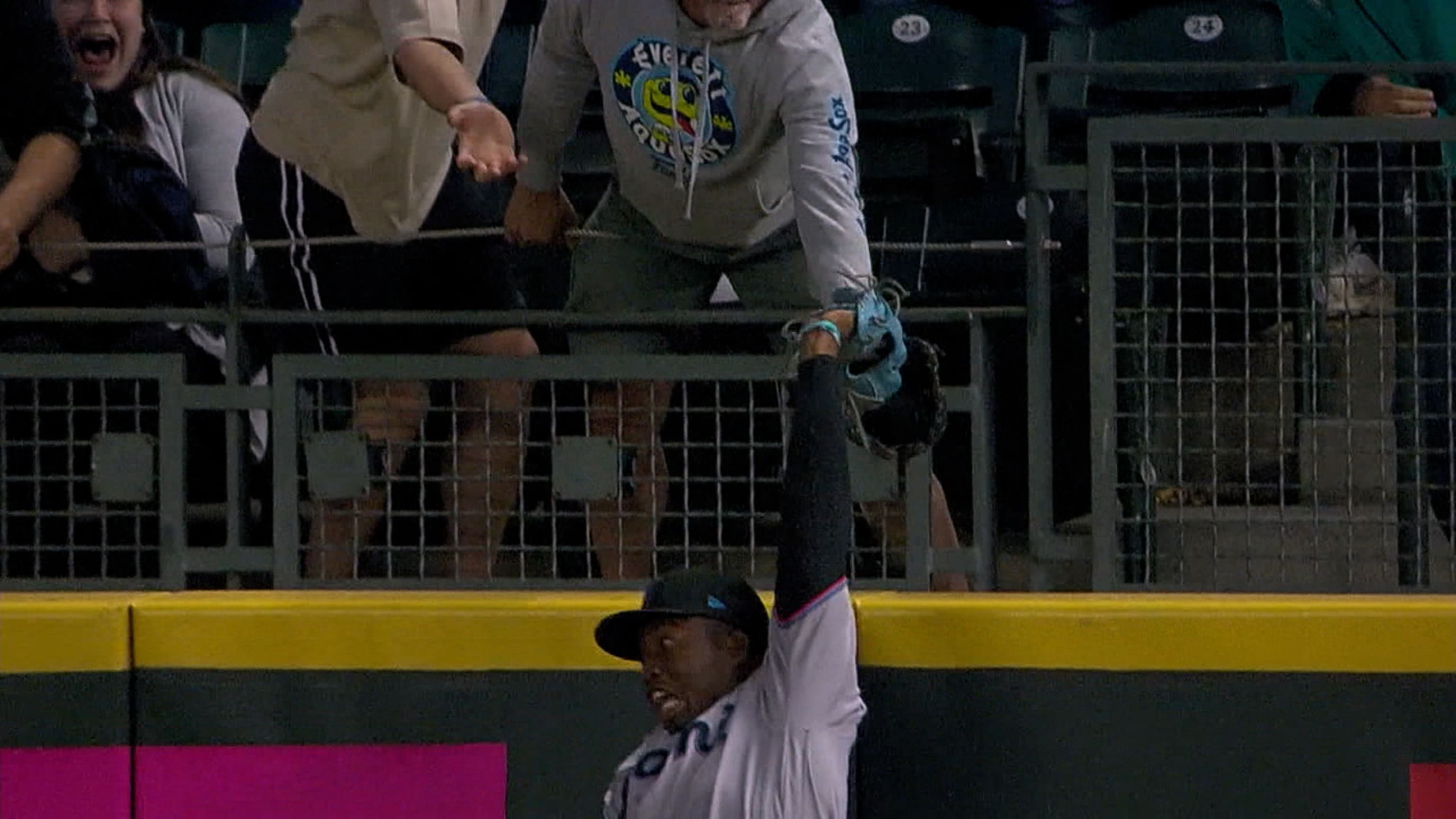 Sánchez wins Play of the Week