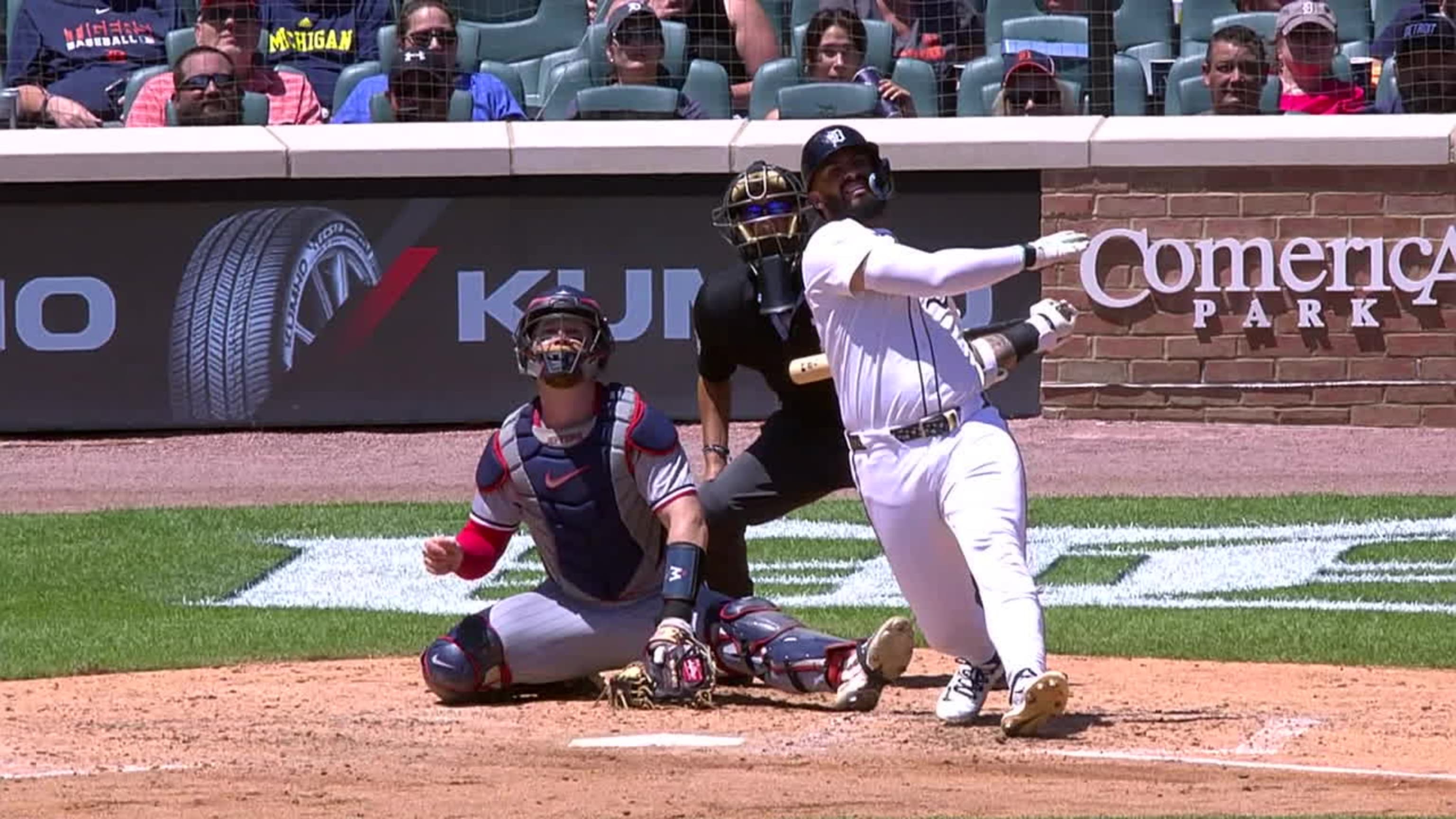 Gleyber Torres pega HR de dos carreras en la 4ta