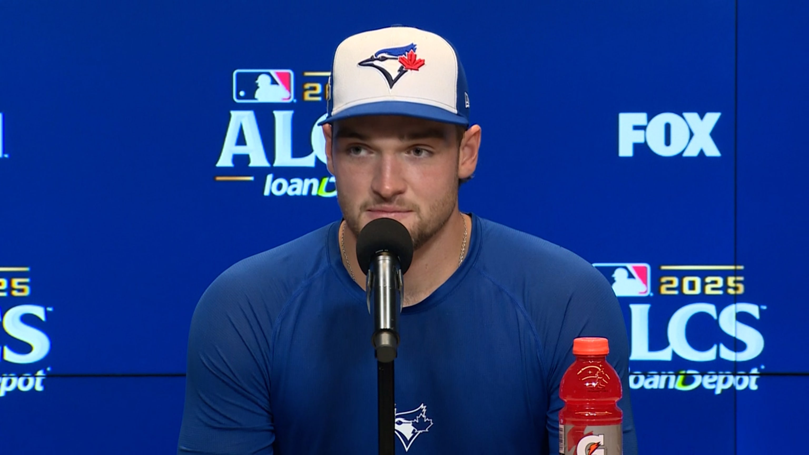 Trey Yesavage giải quyết sự thù địch đối với gia đình, bạn bè