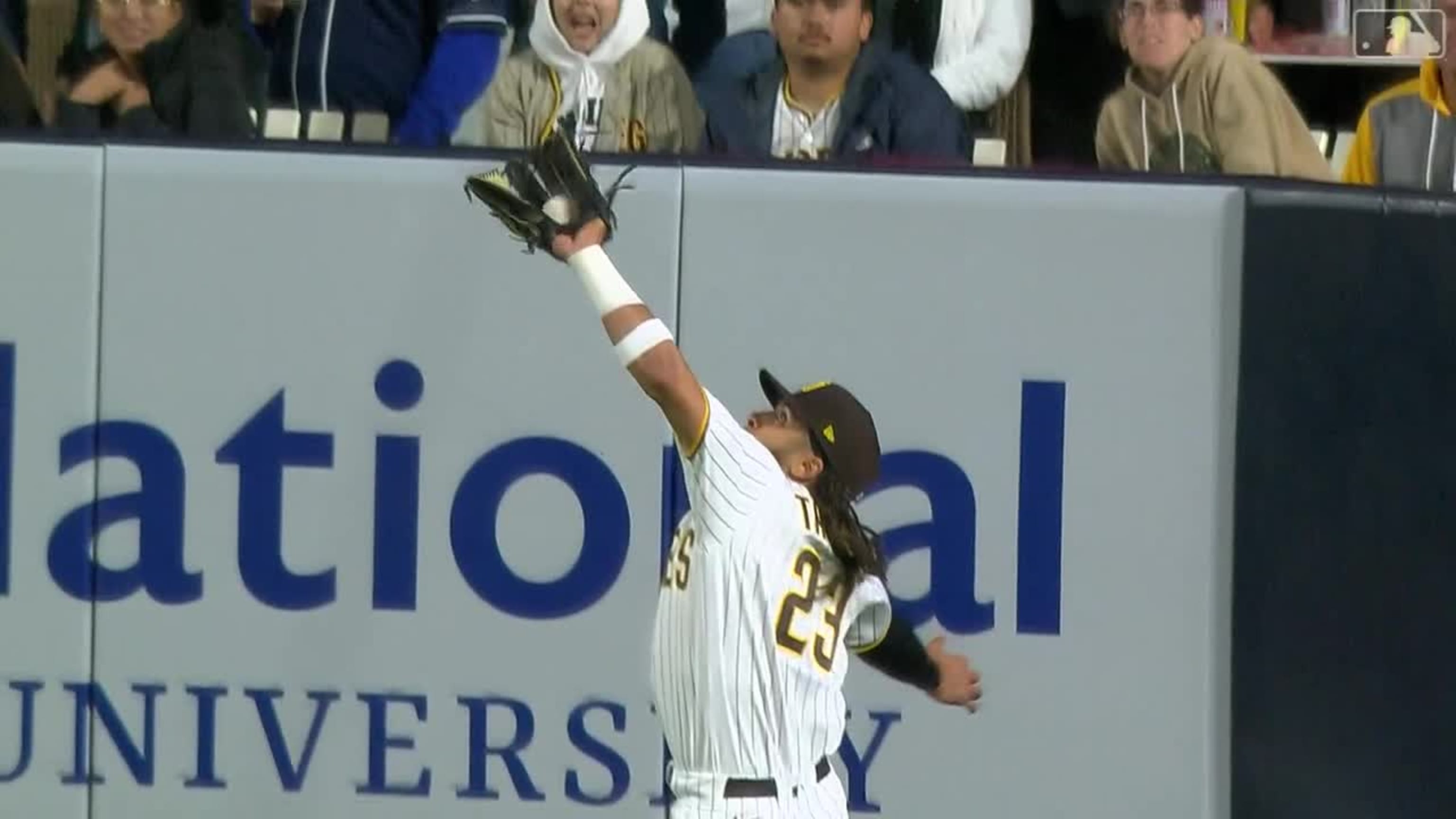 Gran atrapada de Tatis Jr. 