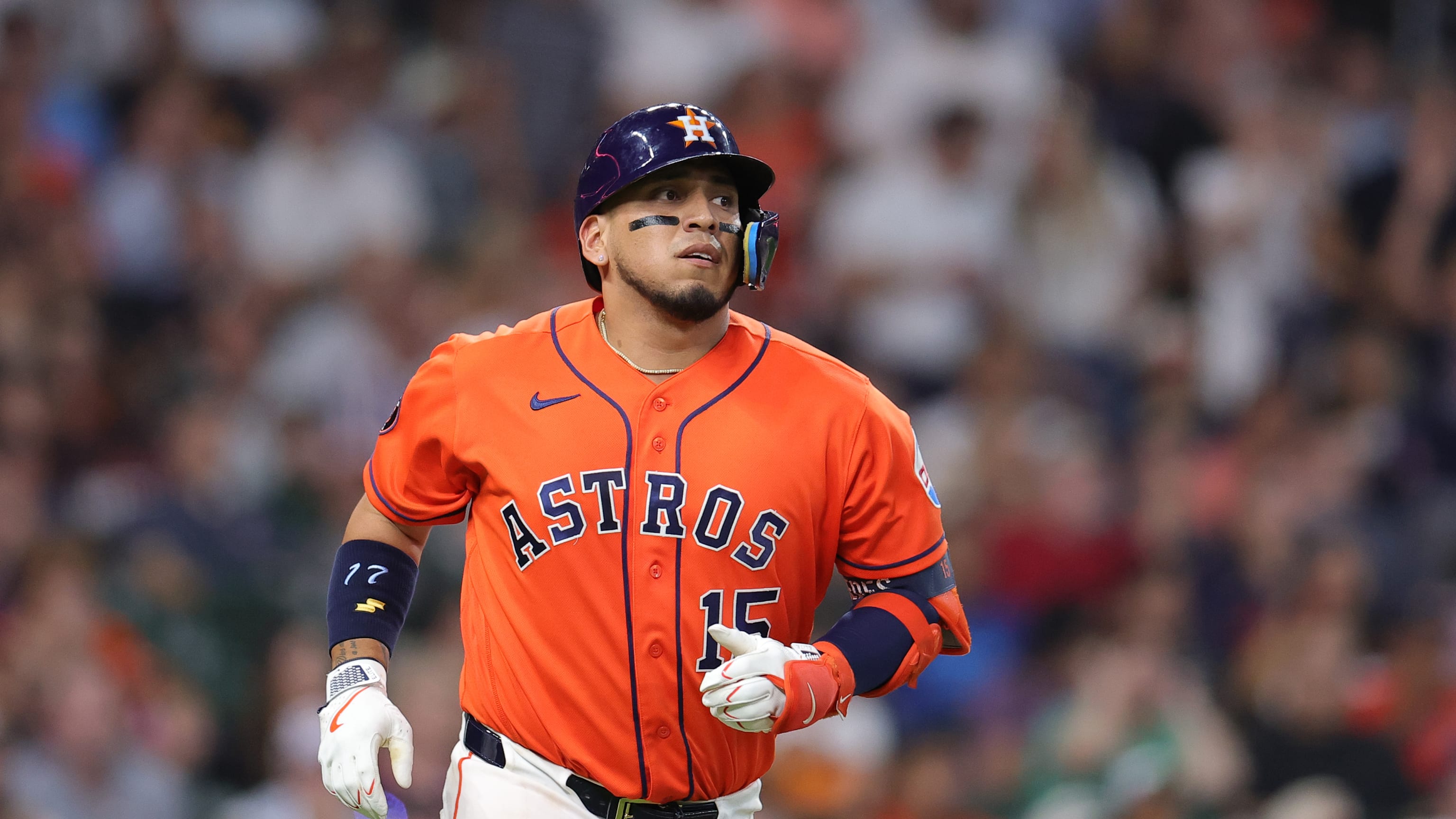 Isaac Paredes pega jonrón solitario